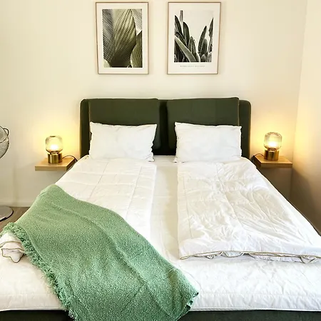 Romantische Am Hafen Mit Gratis Bettwaesche-paket Und Terrasse Apartman Neustadt in Holstein