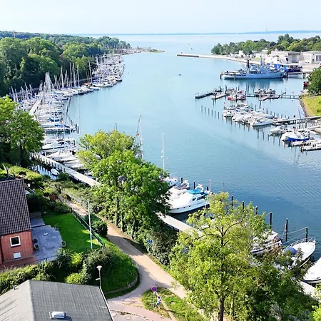 Appartement Romantische Am Hafen Mit Gratis Bettwaesche-paket Und Terrasse *