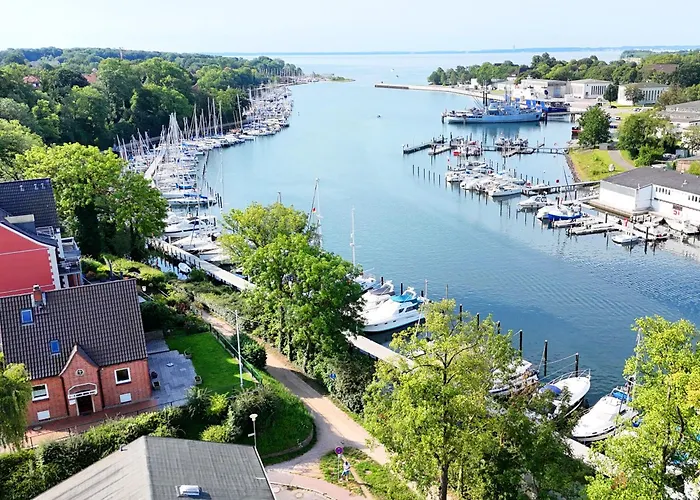 Apartman Romantische Am Hafen Mit Gratis Bettwaesche-paket Und Terrasse *