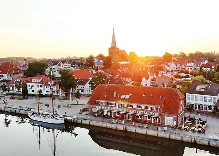 Romantische Am Hafen Mit Gratis Bettwaesche-paket Und Terrasse Apartman *