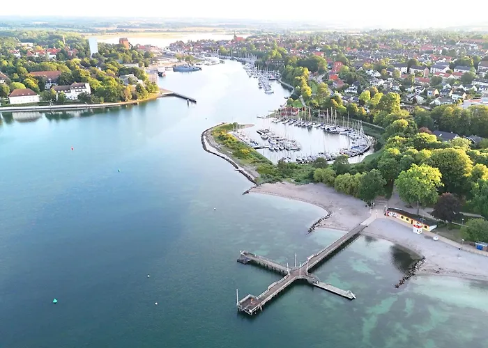 Apartman Romantische Am Hafen Mit Gratis Bettwaesche-paket Und Terrasse